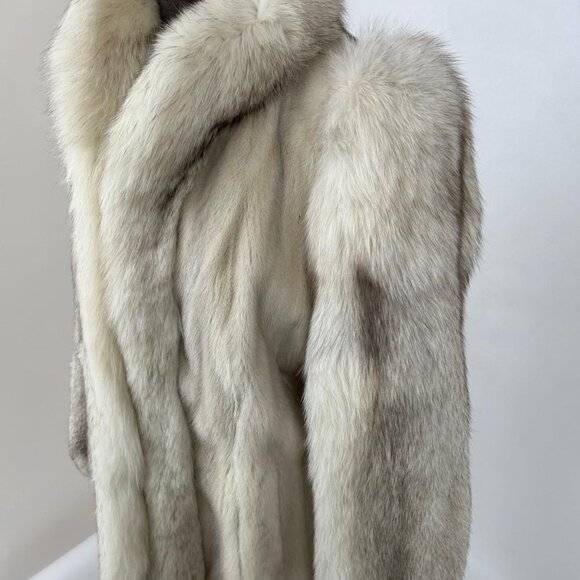 cross mink with Norwegian fox nice colors , size XL, was 7995, now only 1895 - Picture 3 of 5